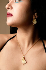 Calla Lily Pendant Necklace