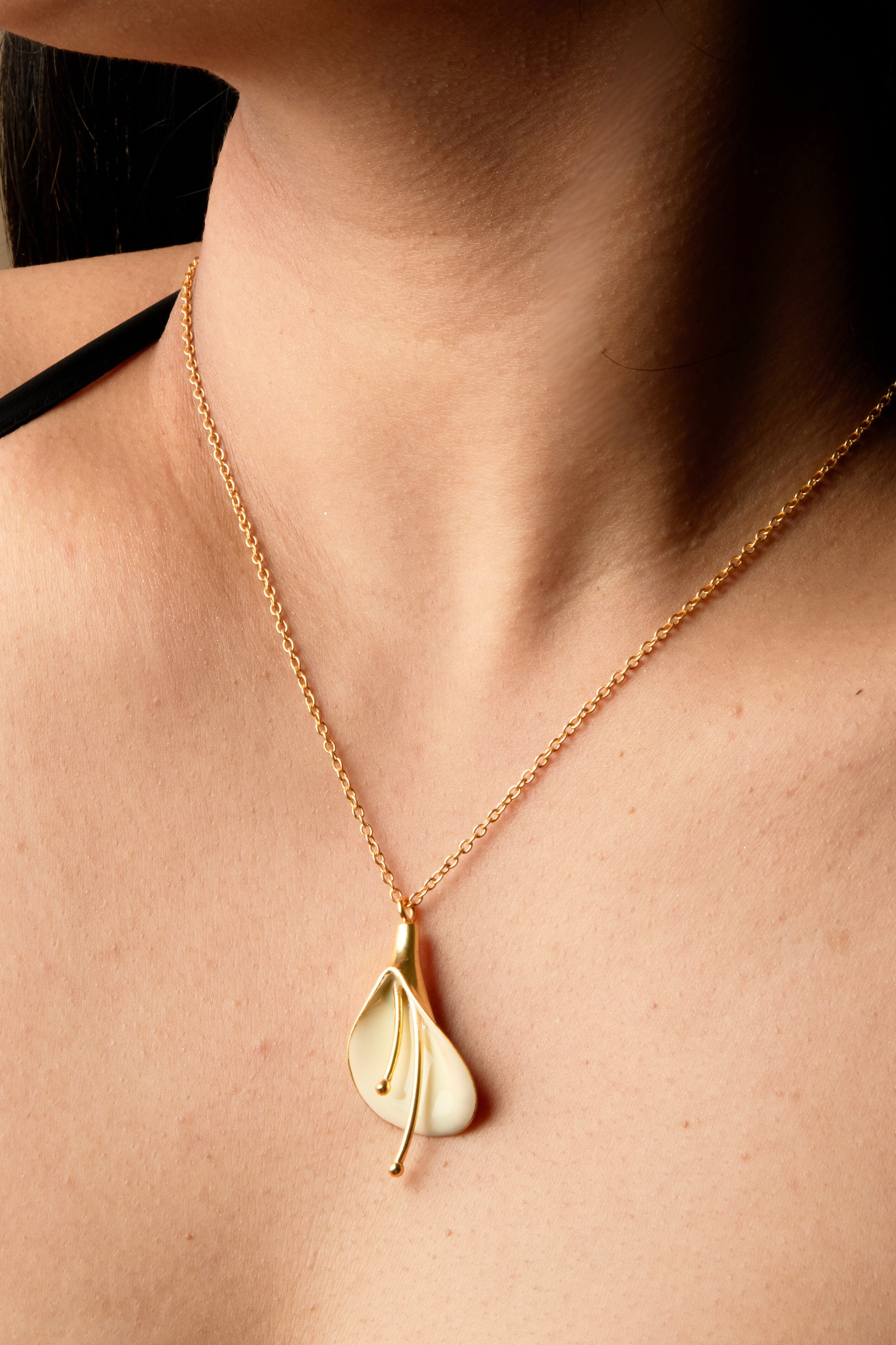 Calla Lily Pendant Necklace