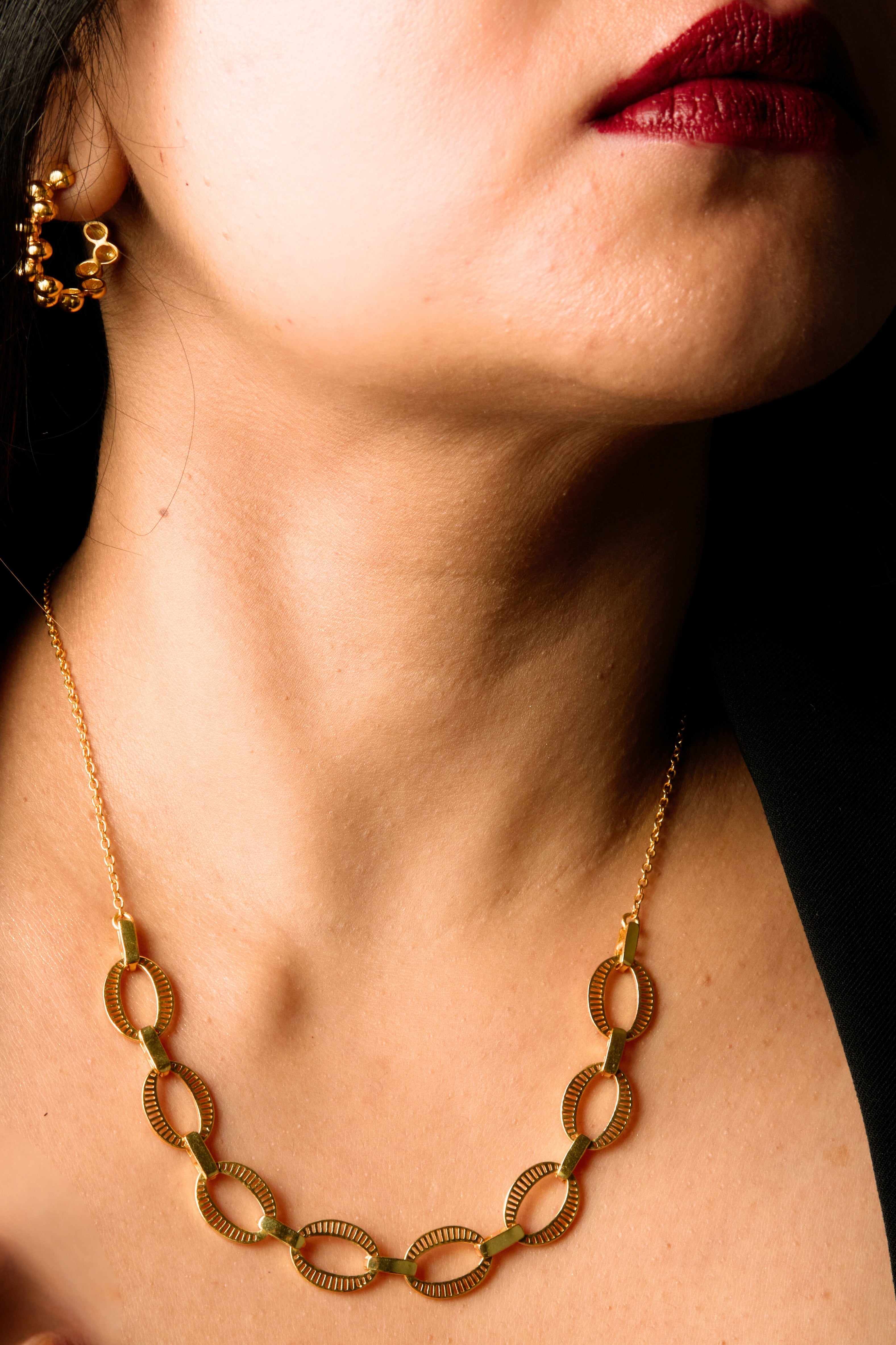 Loop de Luxe Necklace
