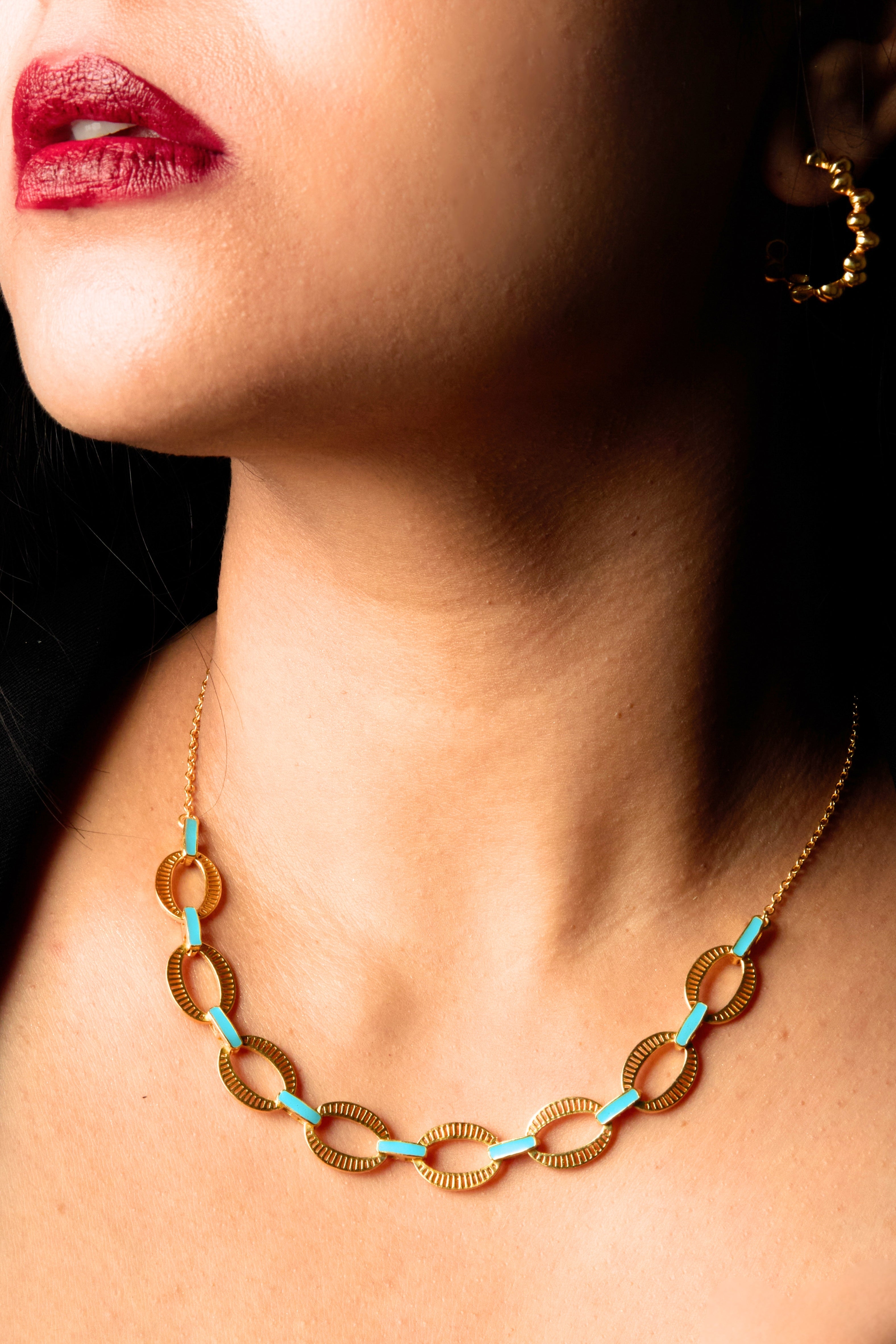 Loop de Luxe Necklace